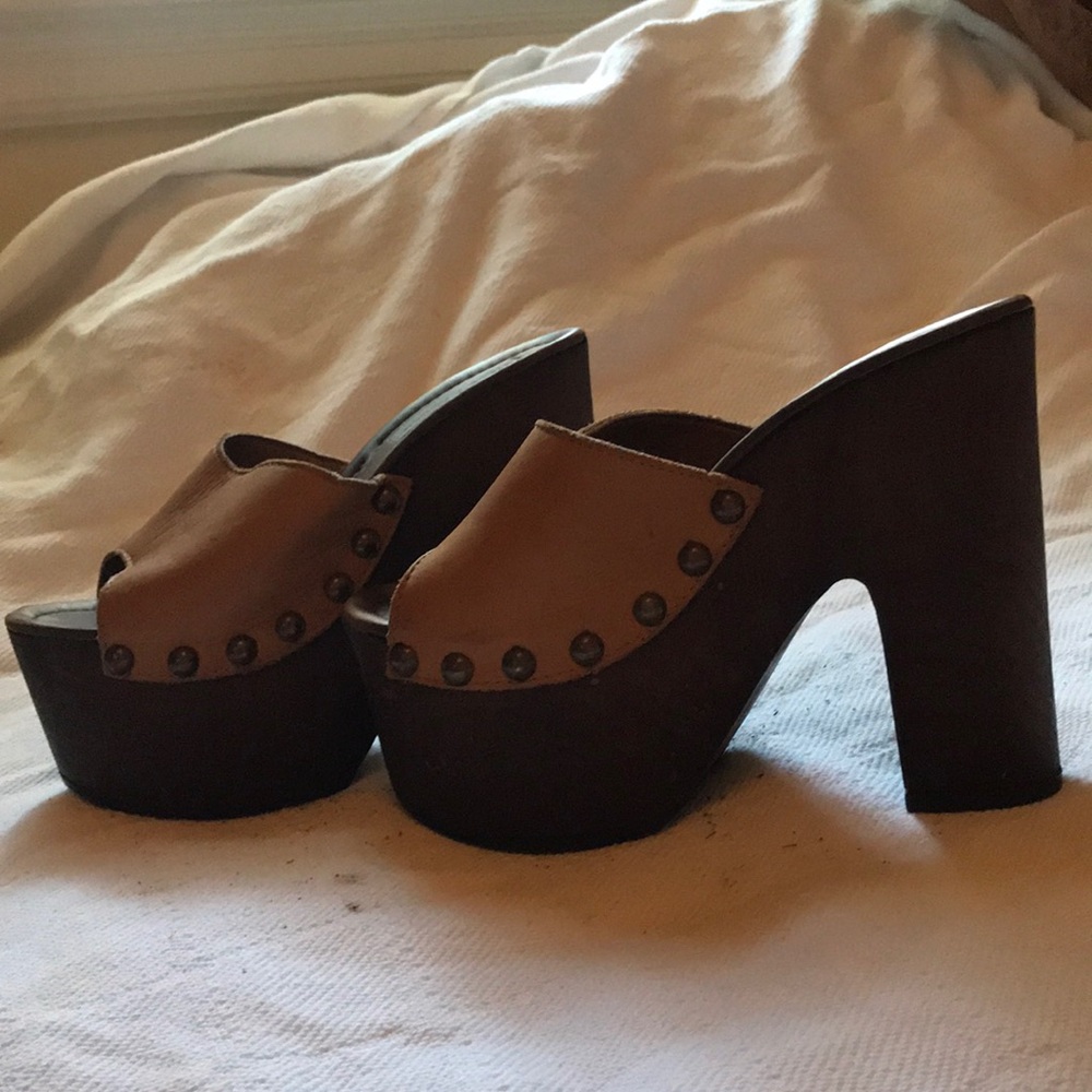 Leather and wood Platform Heels